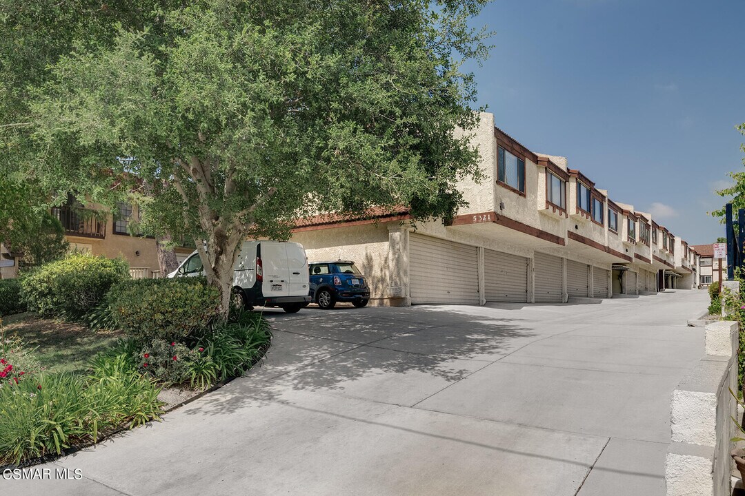 5321 Colodny Dr in Agoura Hills, CA - Building Photo