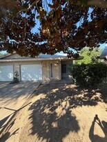 2358-2360 Imran Dr in Sacramento, CA - Building Photo