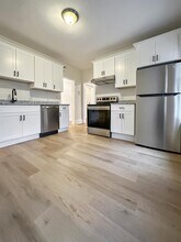 55 Hollander St, Unit 1 in Boston, MA - Building Photo - Building Photo