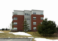 Brick Hill Heights in South Portland, ME - Foto de edificio - Building Photo