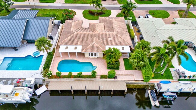 2612 NE 5th St in Pompano Beach, FL - Foto de edificio - Building Photo