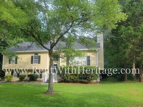 4229 Sterling Pointe Dr in Douglasville, GA - Building Photo - Building Photo