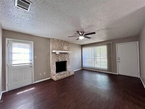 1500 No Mor Cove in Austin, TX - Foto de edificio - Building Photo