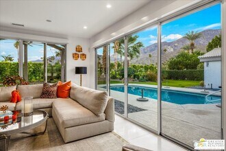 605 E Sierra Way in Palm Springs, CA - Building Photo - Building Photo