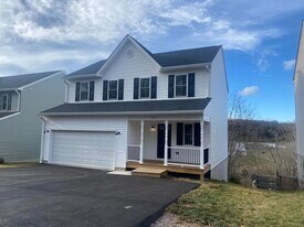 1014 Middlebrook Ave in Staunton, VA - Building Photo