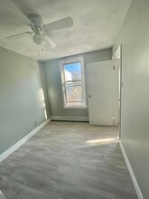 206 Paris St in Boston, MA - Building Photo - Building Photo