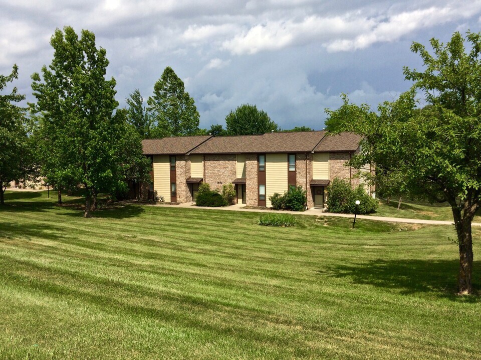 1952 Waterfront Dr N in Columbia, MO - Building Photo