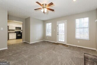 9199 Fairway Ct in Riverdale, GA - Building Photo - Building Photo