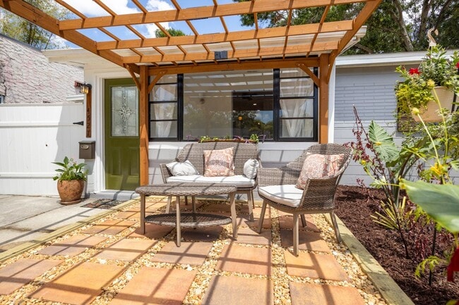 4527 24th Ave S in St. Petersburg, FL - Building Photo - Building Photo