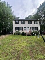 2 Sams Pl, Unit 1 in Kennebunk, ME - Building Photo