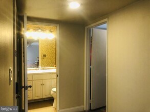 11366 Links Dr in Reston, VA - Building Photo - Building Photo