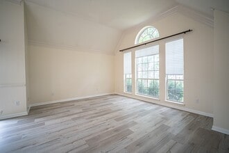 4503 Oak Valley Dr in Missouri City, TX - Foto de edificio - Building Photo