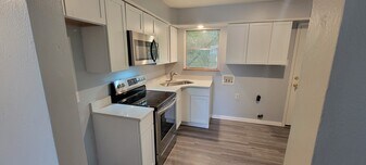 113 N McKown Ave, Unit VC Financial in Sherman, TX - Building Photo
