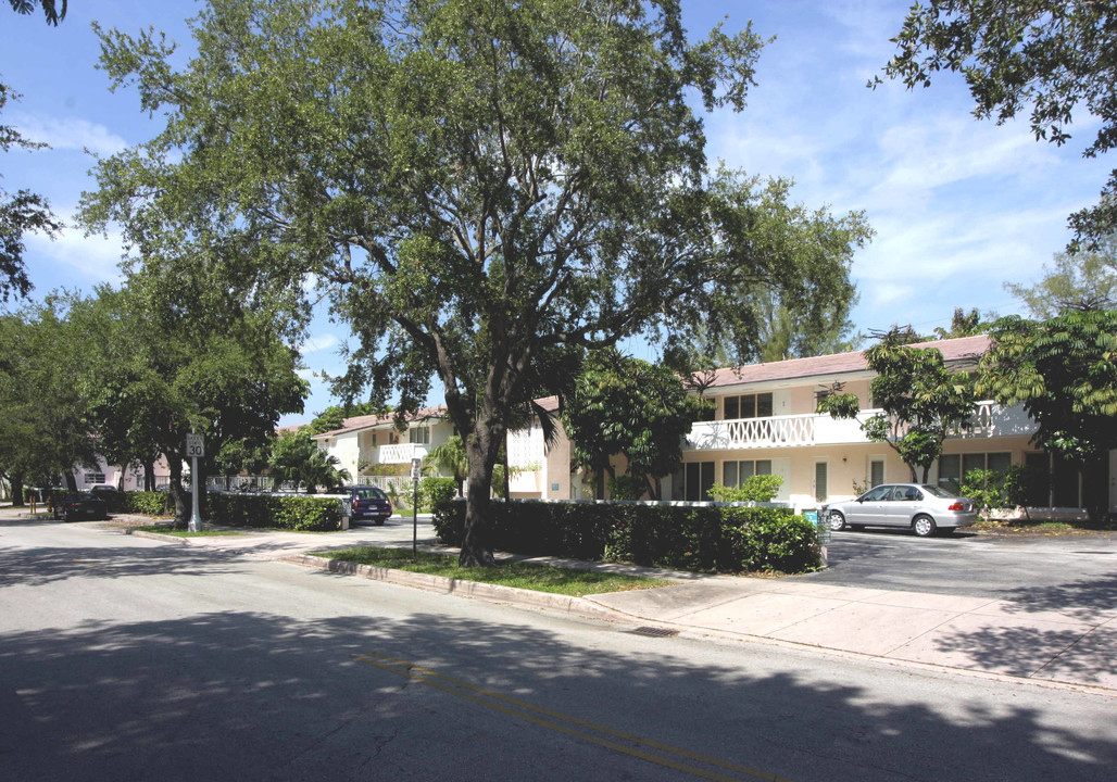 Waters Edge in Coral Gables, FL - Building Photo