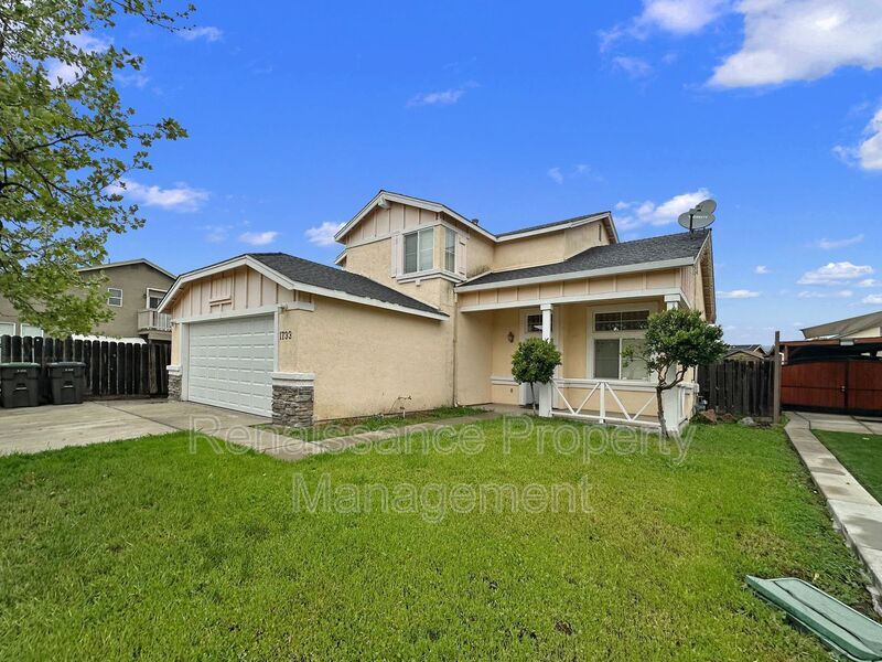 1733 Galaxy Ct in Stockton, CA - Building Photo