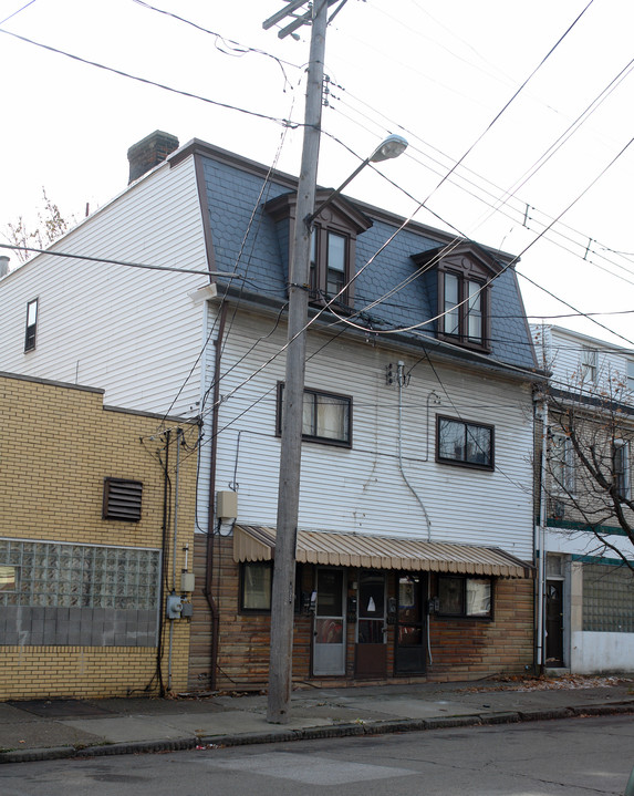 627 Suismon St in Pittsburgh, PA - Foto de edificio