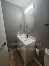 950 Monterey Way in Lawrence, KS - Building Photo - Building Photo