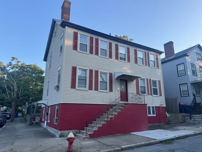 148 Maxfield St in New Bedford, MA - Building Photo - Building Photo