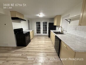 3608 NE 67th St in Gladstone, MO - Building Photo - Building Photo