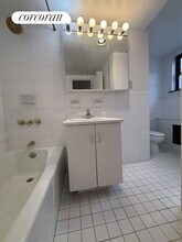 117 W 58th St in New York, NY - Foto de edificio - Building Photo