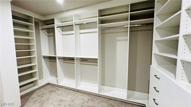property at 26 Promenade Isle Ln