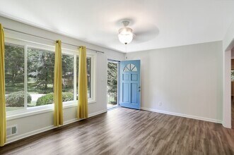 46 Cooper Lake Rd SW in Mableton, GA - Building Photo - Building Photo