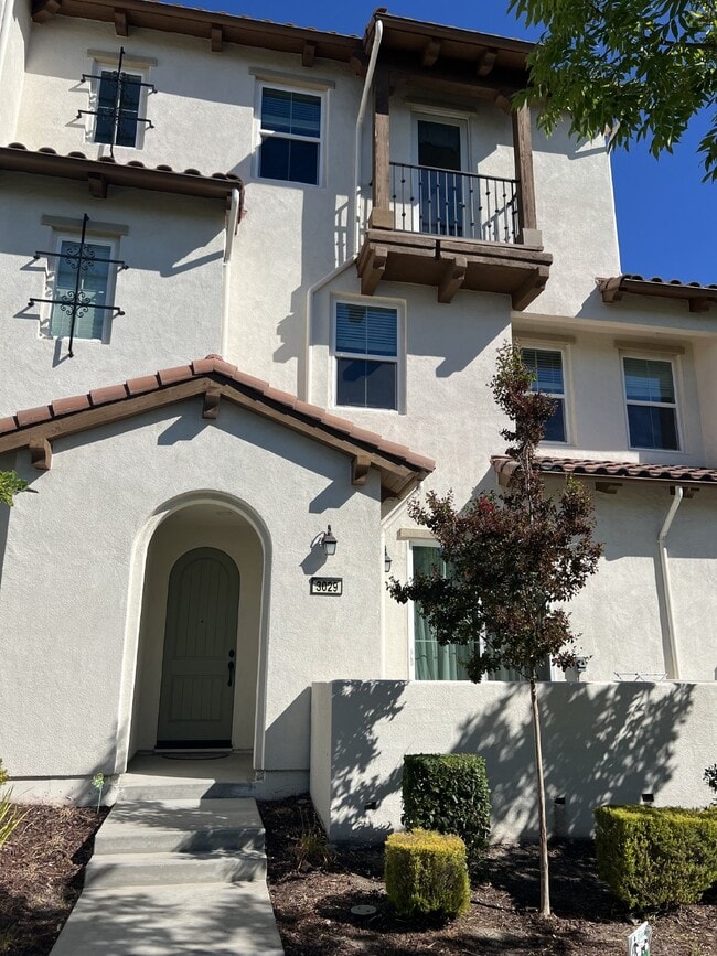 property at 3029 Blackberry Ave