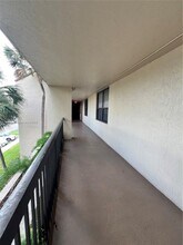 100 NW 76th Ave in Plantation, FL - Building Photo - Building Photo