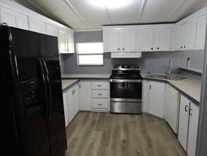 5214 Keyser Mill Rd in Baker, FL - Building Photo - Building Photo