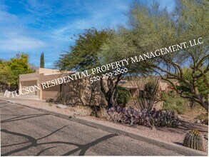 5084 N Camino Del Lazo in Tucson, AZ - Building Photo - Building Photo