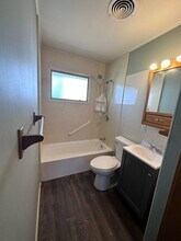 2450 3rd Ave in Marion, IA - Building Photo - Building Photo