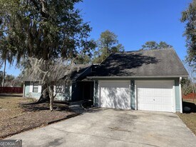 2902 Plantation Dr in St. Marys, GA - Building Photo