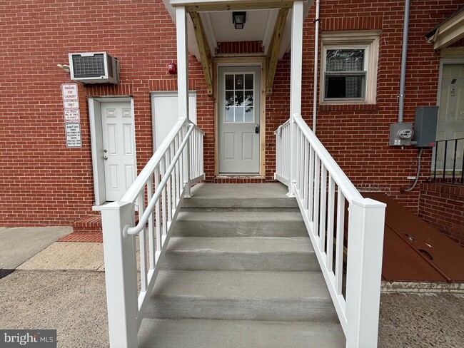 property at 196 N Broadway