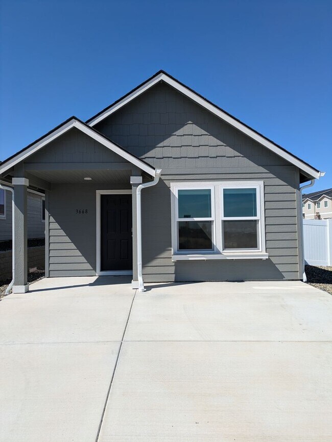 property at 3668 S Penn St