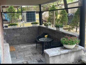134 Fuller St, Unit R in Brookline, MA - Foto de edificio - Building Photo