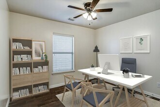 407 Annatto Ln in Crosby, TX - Building Photo - Building Photo