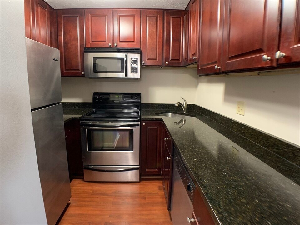 230 Willard St in Quincy, MA - Building Photo
