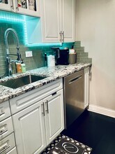 1339 N Dearborn St, Unit 4H in Chicago, IL - Building Photo - Building Photo