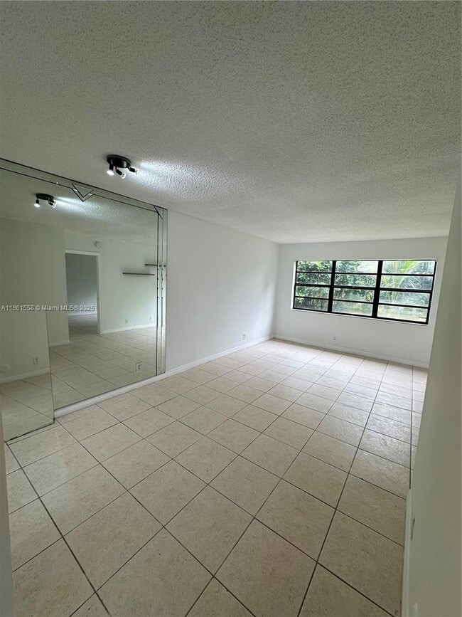 11213 Royal Palm Blvd