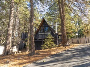 32355 Nordic Dr in Running Springs, CA - Building Photo - Building Photo