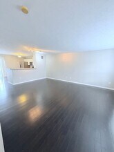 8208 Echo Spring Dr in Westerville, OH - Foto de edificio - Building Photo