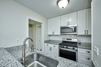 1066 Florimond Dr in Elgin, IL - Building Photo - Building Photo