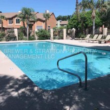 4114 E Union Hills Dr-Unit -UNIT 1251 in Phoenix, AZ - Building Photo - Building Photo