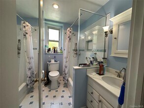 312 Main St in White Plains, NY - Building Photo - Building Photo