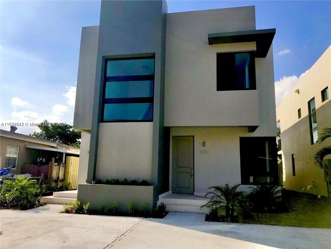 property at 4370 E 10th Ave