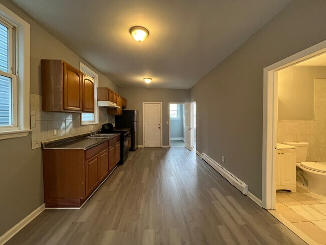 97 Wilkinson Ave in Jersey City, NJ - Foto de edificio - Building Photo