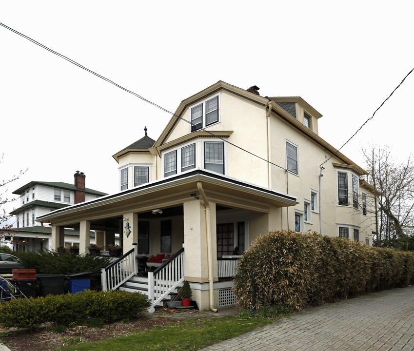 404 Asbury Ave in Asbury Park, NJ - Foto de edificio