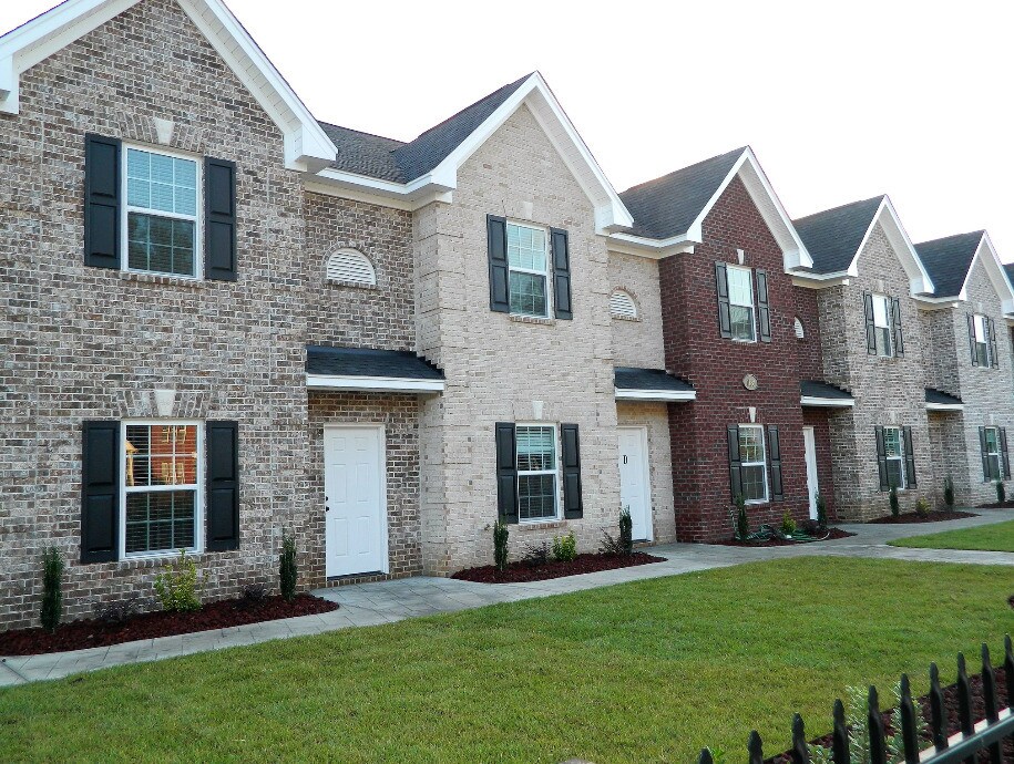 Stroud Townhomes in Florence, SC - Building Photo