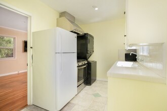 4166 Jasmine Ave-Unit -A in Culver City, CA - Building Photo - Building Photo