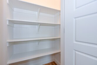 1739 Crest Rd in Raleigh, NC - Building Photo - Building Photo